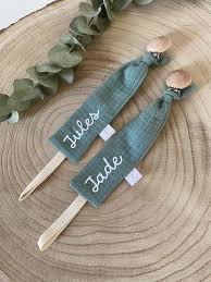 attache tetine pour bebe